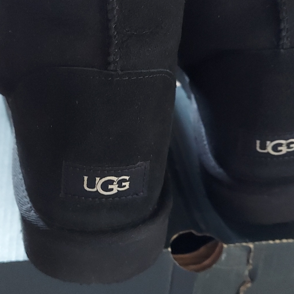 Ugg - image 4